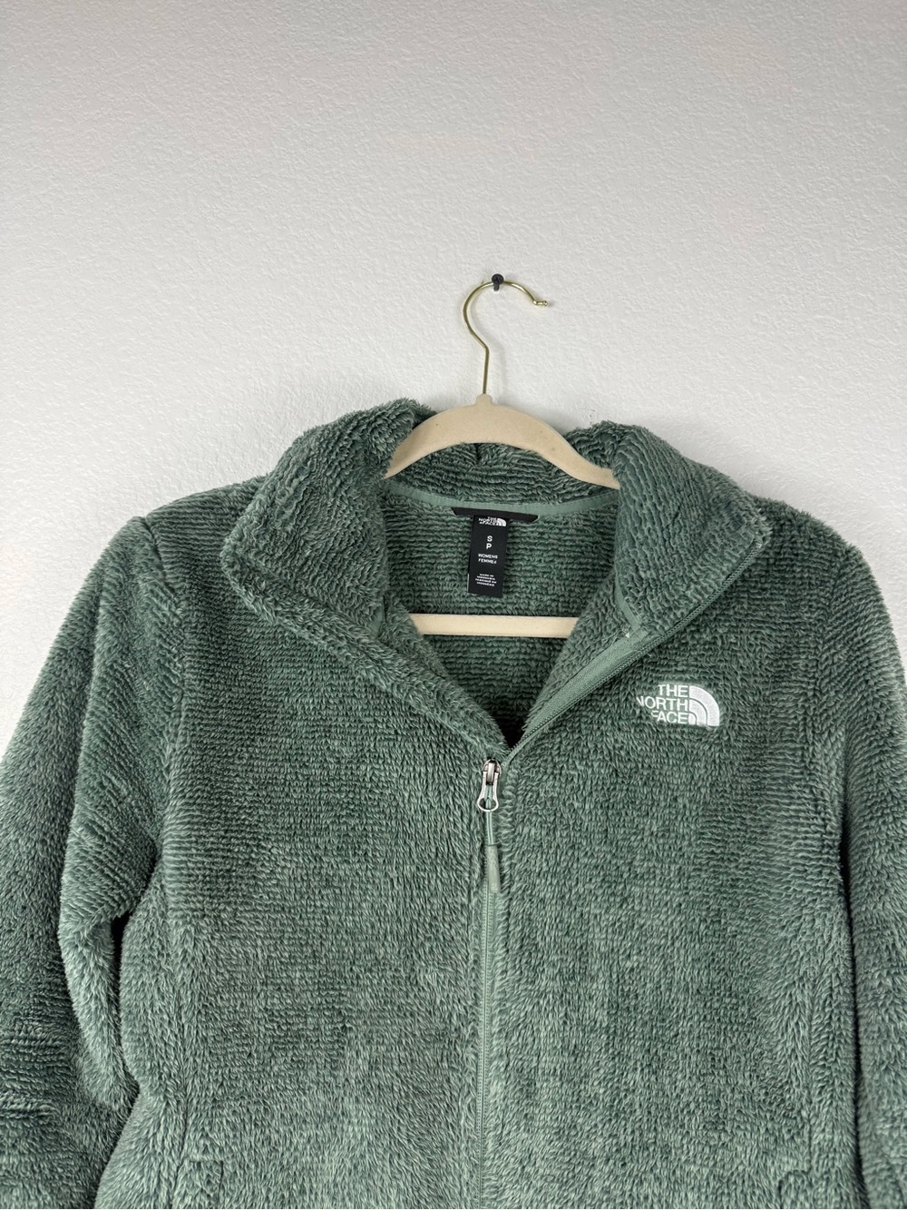 The North Face Women's Green Faux Fur Fleece Jacket size S - Picture 2 of 10